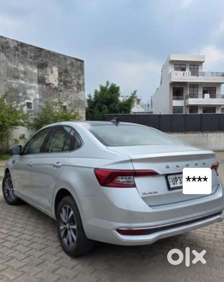 Skoda Slavia 1.0 Tsi Style At, 2023, Petrol