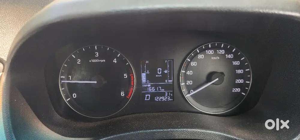 Hyundai Creta 2015 Diesel 122354 Km Driven One Hand Use