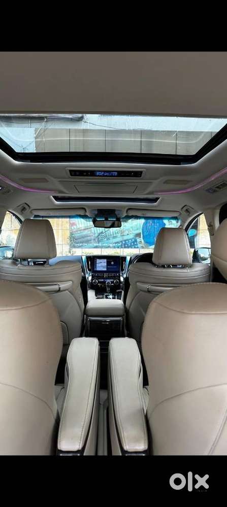 Toyota Vellfire Vip – Executive Lounge, 2023