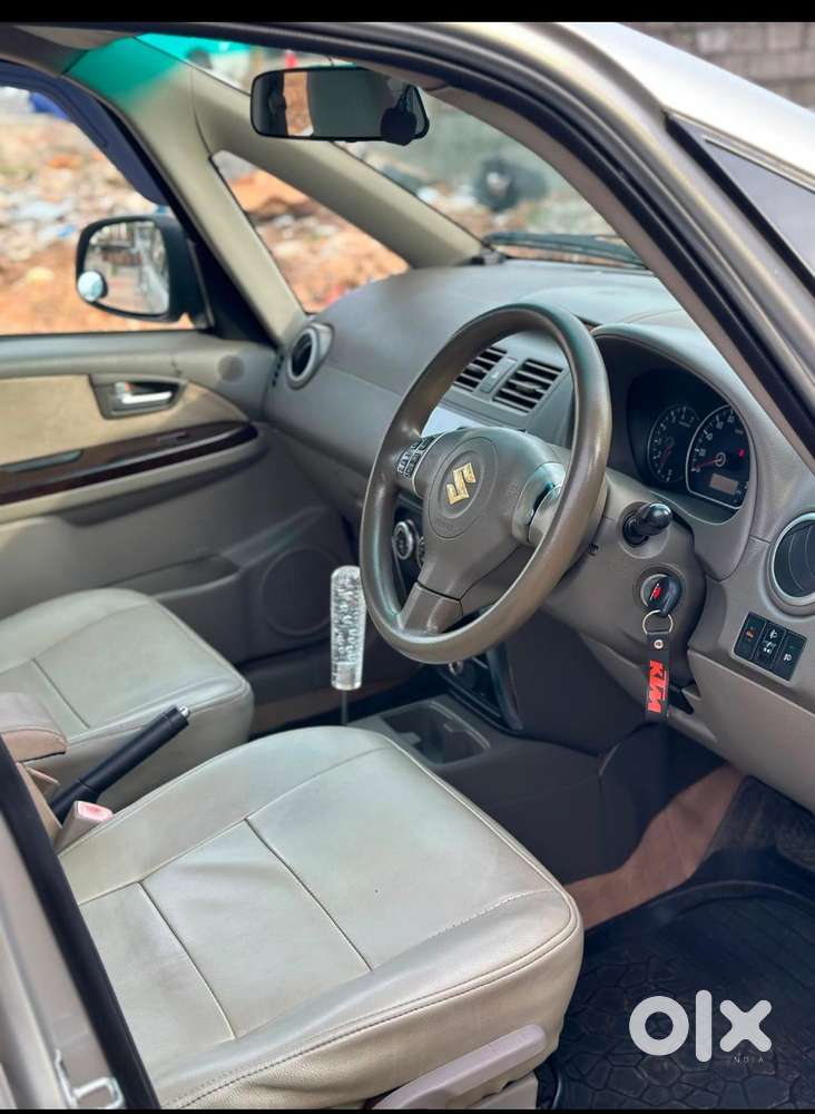Maruti Suzuki Sx4 Zxi Automatic Bs-iv, 2011, Petrol