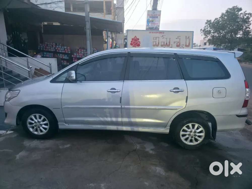 Toyota Innova 2013 Diesel 160000 Km Driven