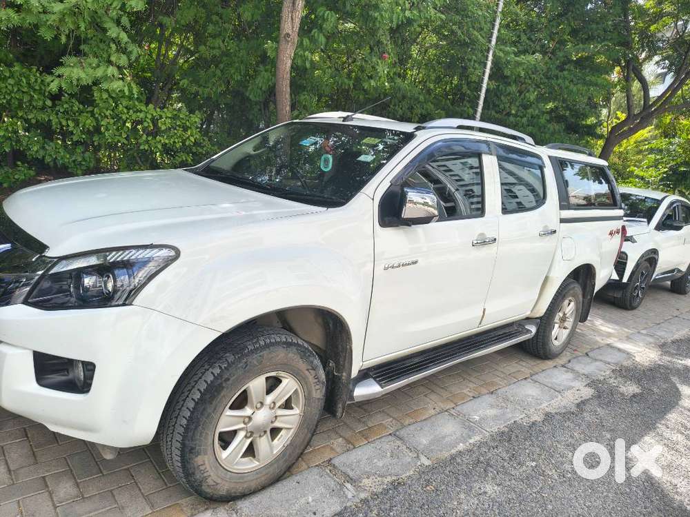 Isuzu V-cross 2018 Registration