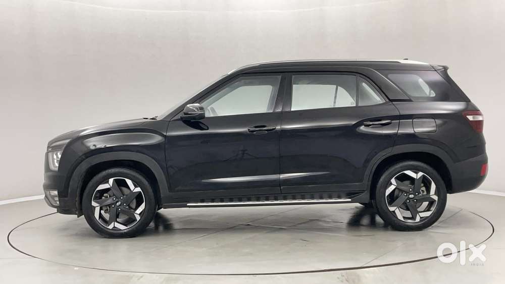 Hyundai Alcazar 1.5 Tdct Signature (o) 7s Petrol, 2023, Petrol