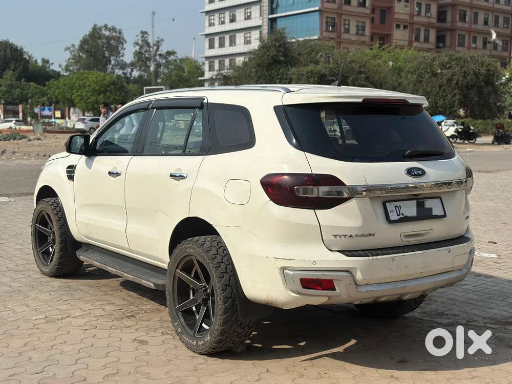 Ford Endeavour 3.2 Titanium At 4x4, 2016, Diesel