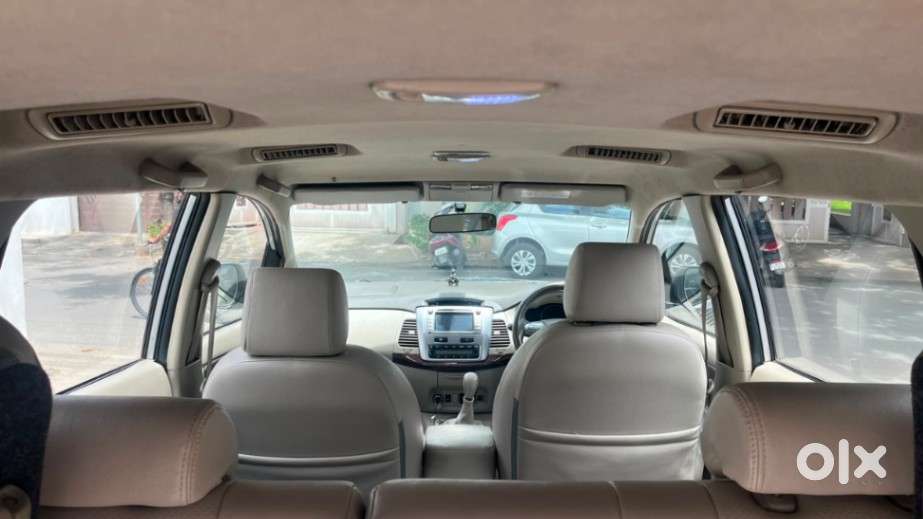 Toyota Innova 2.5 V 8 Str, 2014, Diesel