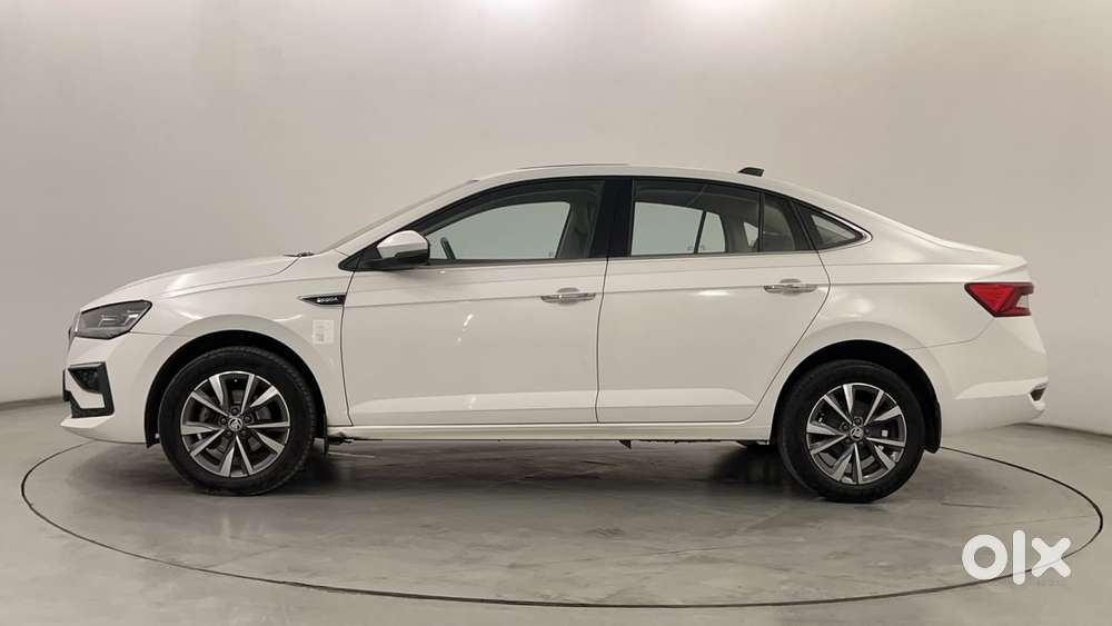 Skoda Slavia Style 1.0l Tsi At, 2022, Petrol