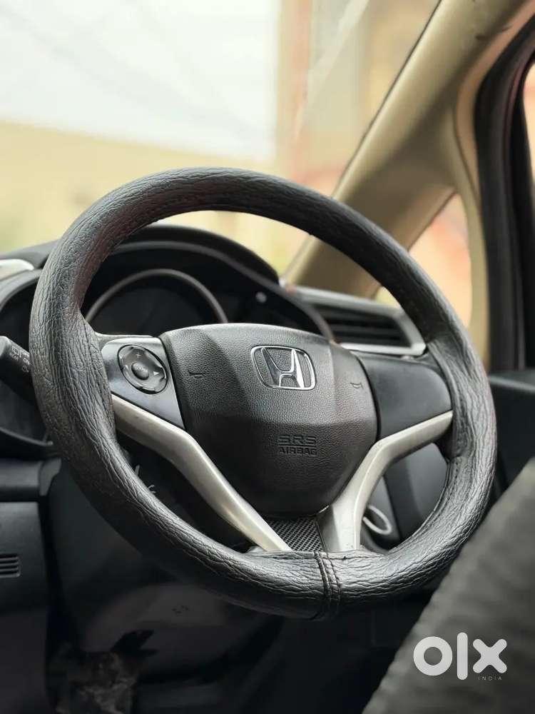 Honda Jazz 2015 Petrol 46000 Km Driven Company Service Record