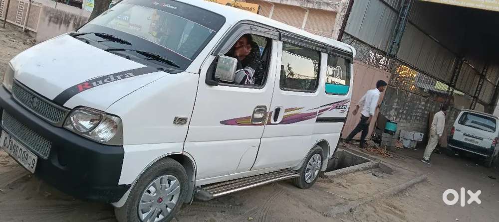 Maruti Suzuki Eeco 2015 Petrol 100000 Km Driven