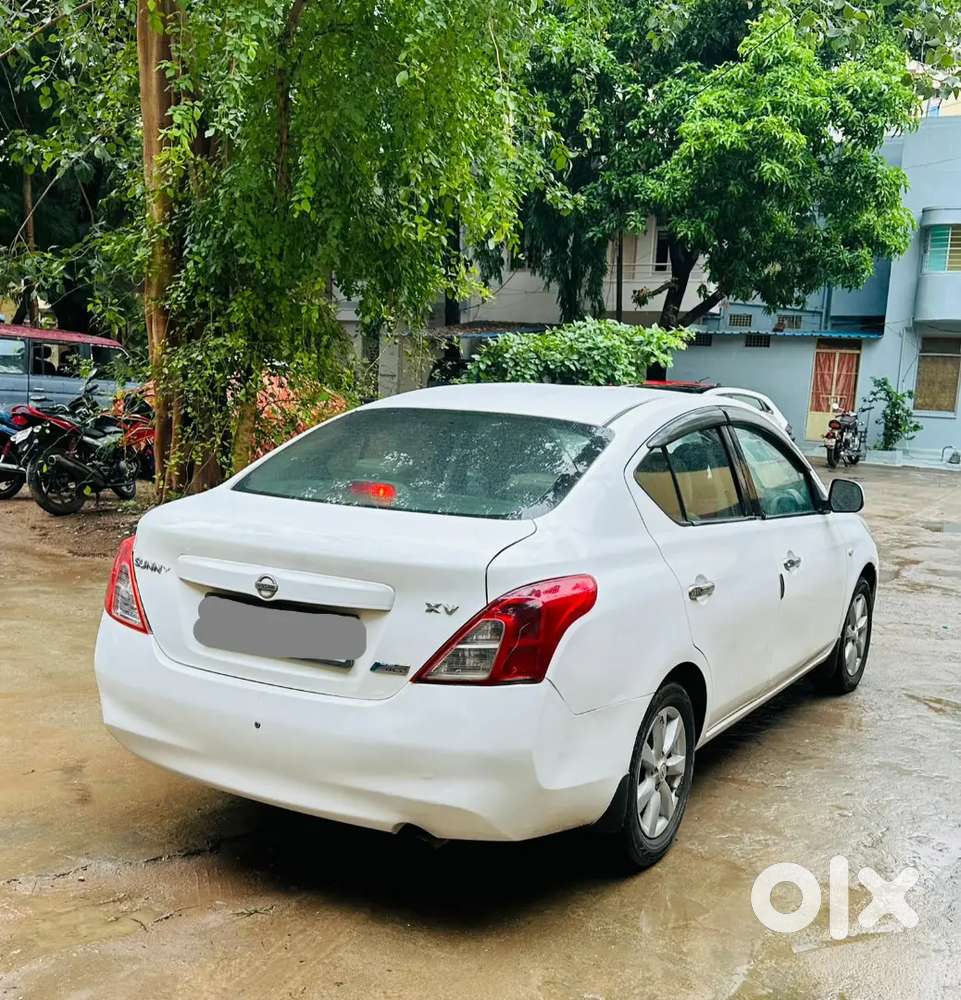 Nissan Sunny 2012 Diesel Car