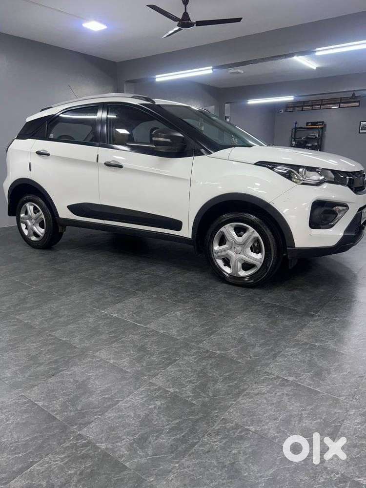 Tata Nexon 1.2 Revotron Xm (s), 2023, Diesel