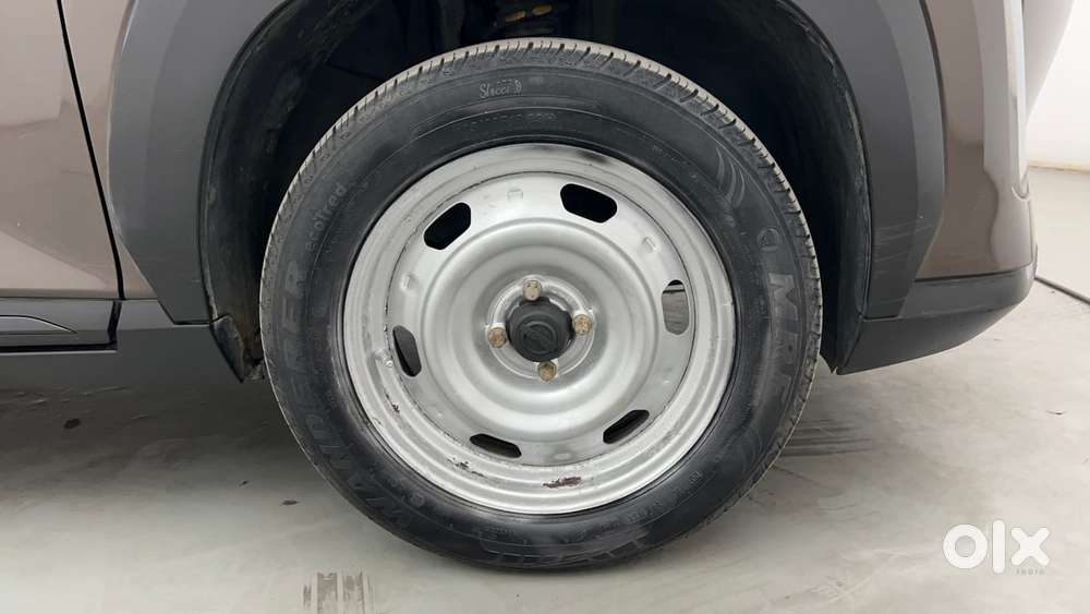 Nissan Magnite 1.0 Xe, 2023, Petrol
