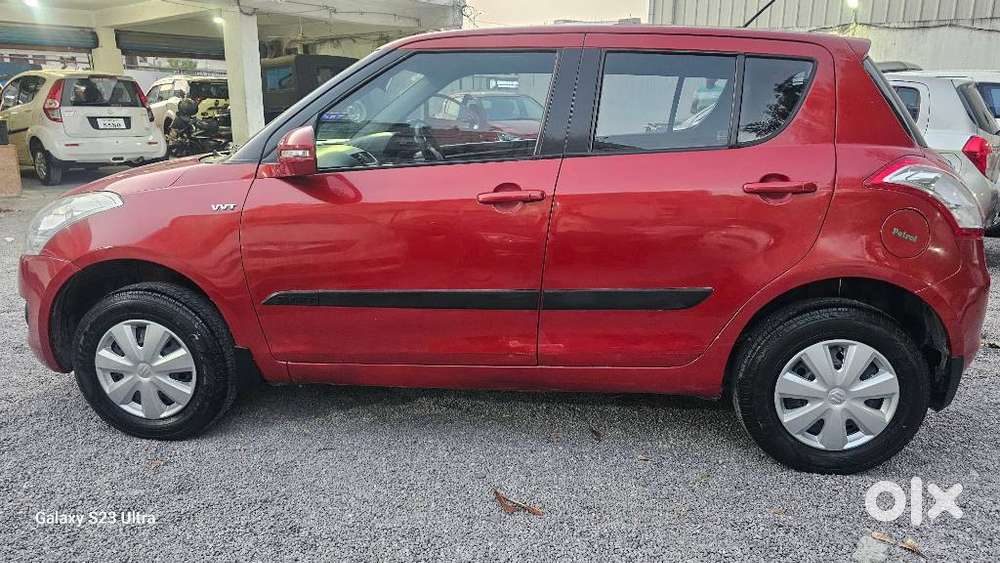 Maruti Suzuki Swift Vxi + Manual, 2013, Petrol