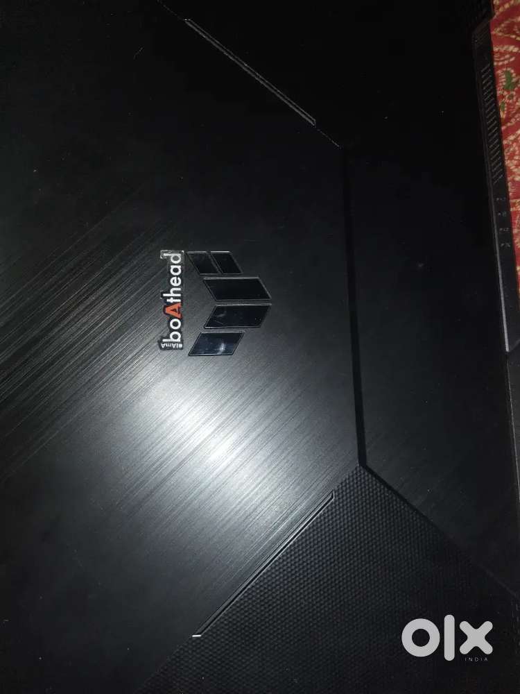 ASUS TUF Gaming A17 Ryzen 5  GTX 1650 4GB  144Hz  512GB SSD  8GB R