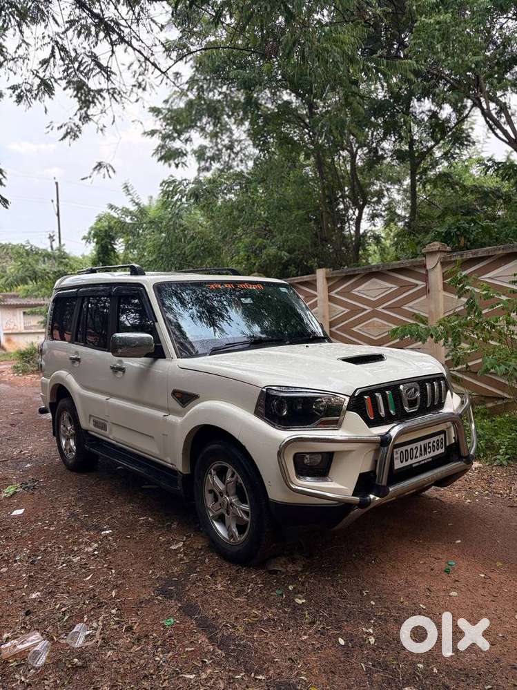 Mahindra Scorpio S10, 2017, Diesel