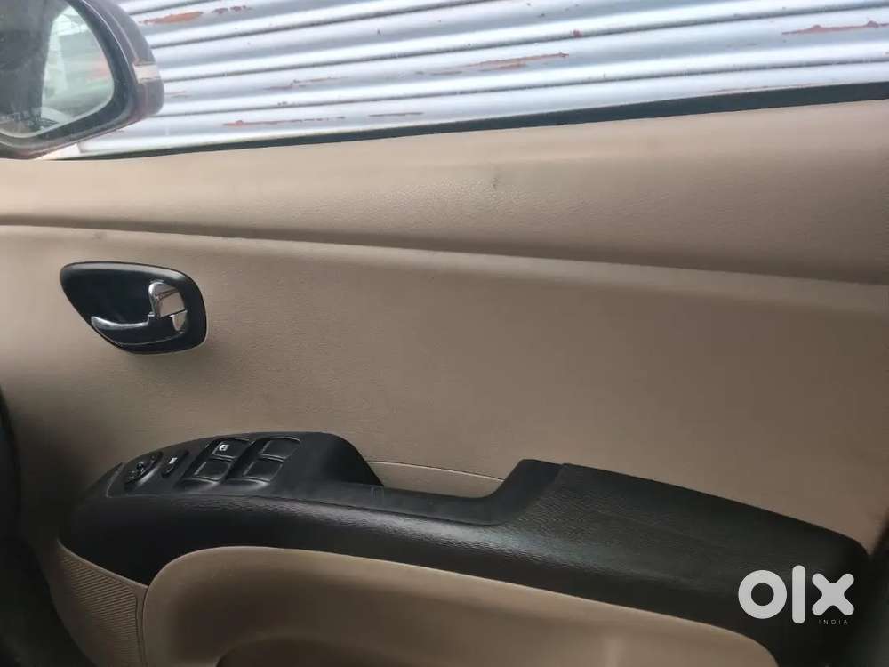 Hyundai I10 2012 Sportz (top Variant) - Single Hand Drivenagar Aap Ek