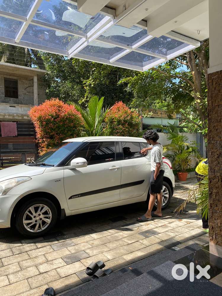 Maruti Suzuki Swift Petrol 2012