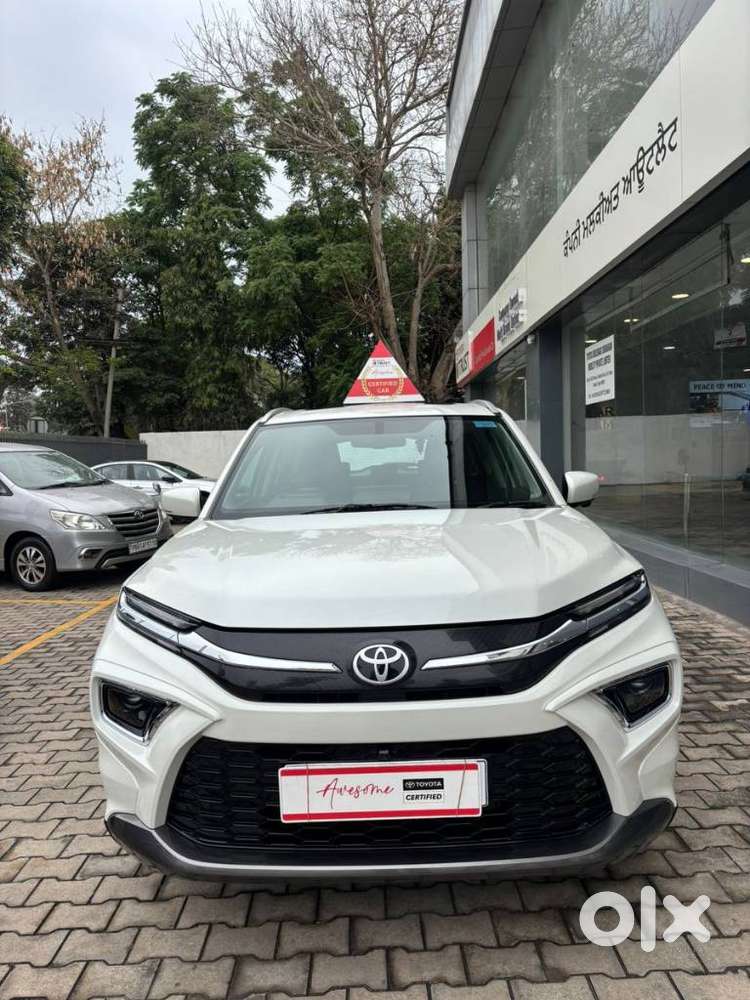 Toyota Urban Cruiser Hyryder 1.5 V Neo Drive At, 2024