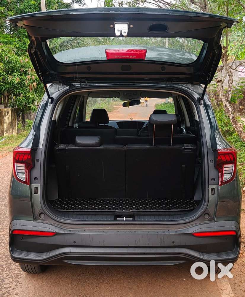 Kia Carens G 1.5 6mt Premium (o) 7-seater, 2025, Petrol
