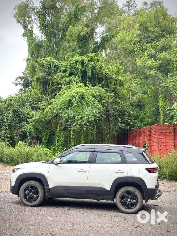 Maruti Suzuki Brezza 1.5 Zxi Plus Smart Hybrid, 2024, Petrol