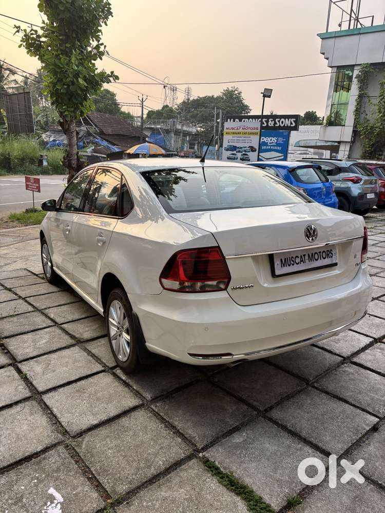 Volkswagen Vento 1.2 Tsi Highline Plus At, 2016, Petrol