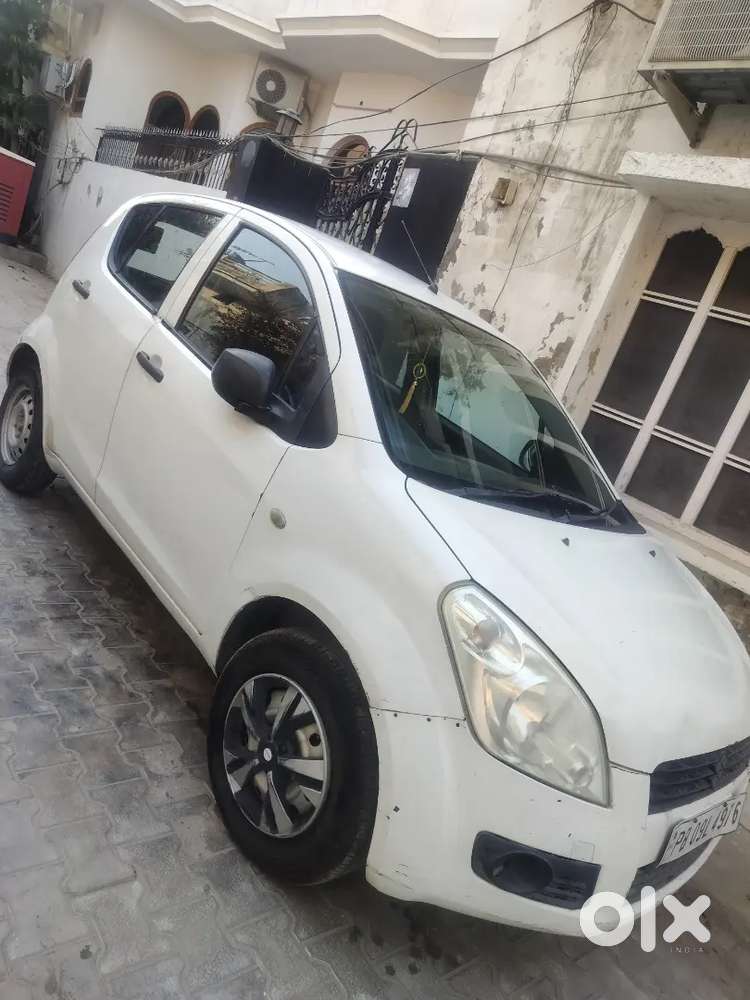 Ritz Petrol Car