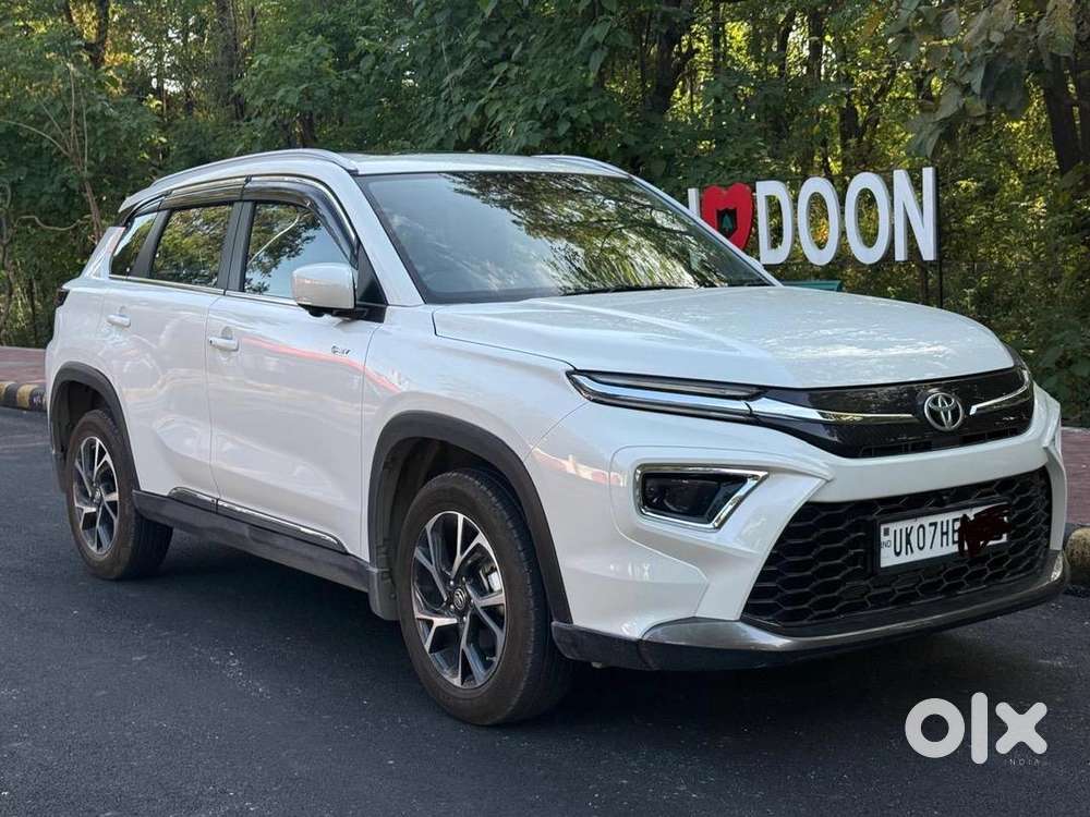 Toyota Urban Cruiser Hyryder 2025 Petrol 8200 Km Driven