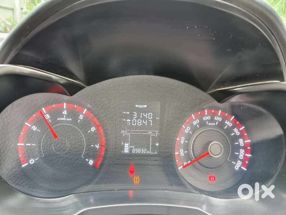 Mahindra Xuv300 W6, 2023, Petrol