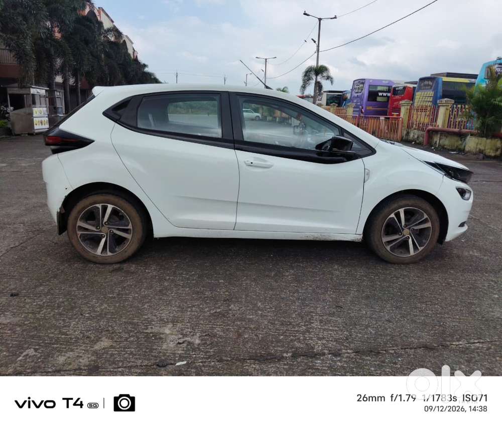 Tata Altroz Xz Top Model Petrol 2022 1st Owner 51000km