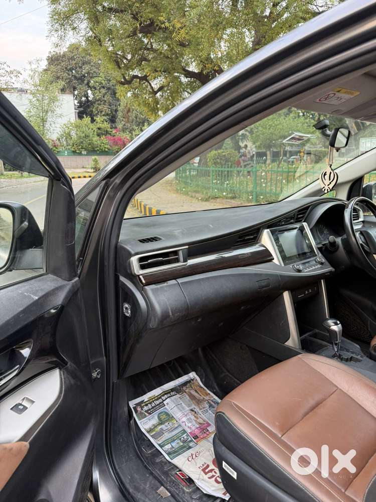 Toyota Innova Crysta 2.8z Automatic, 2018, Diesel