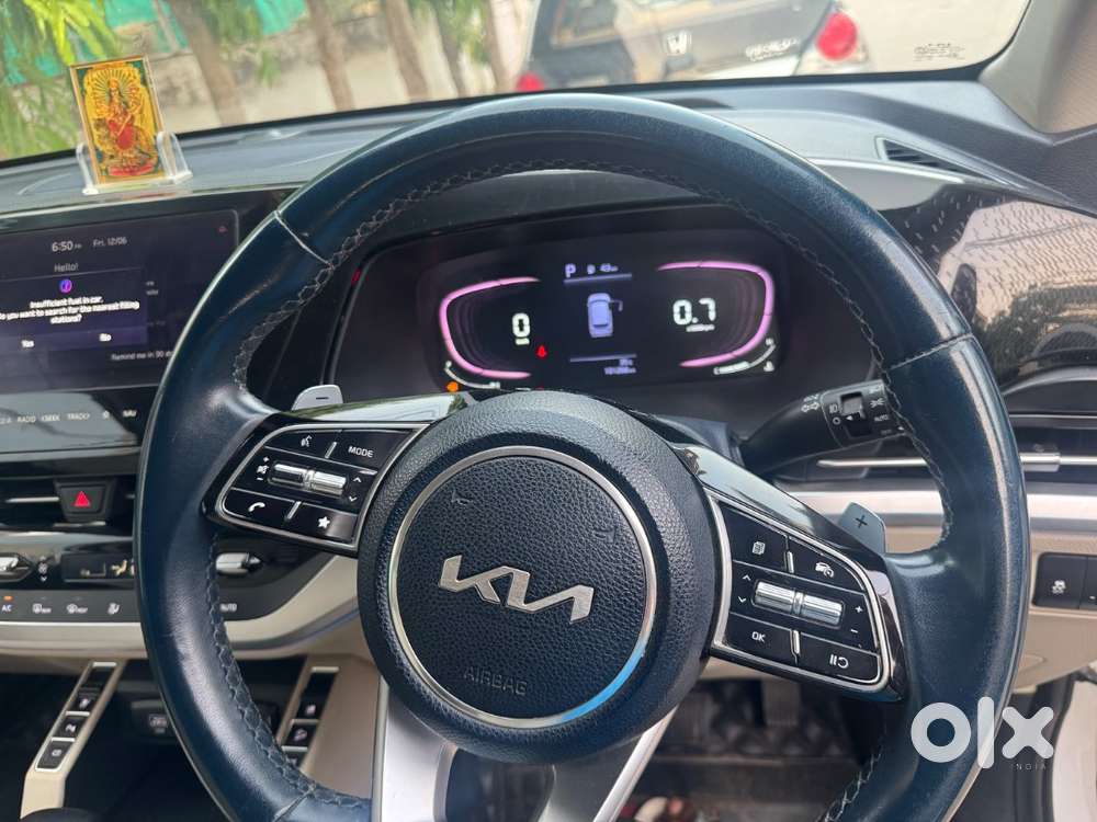 Kia Carens 2023 Diesel Well Maintained