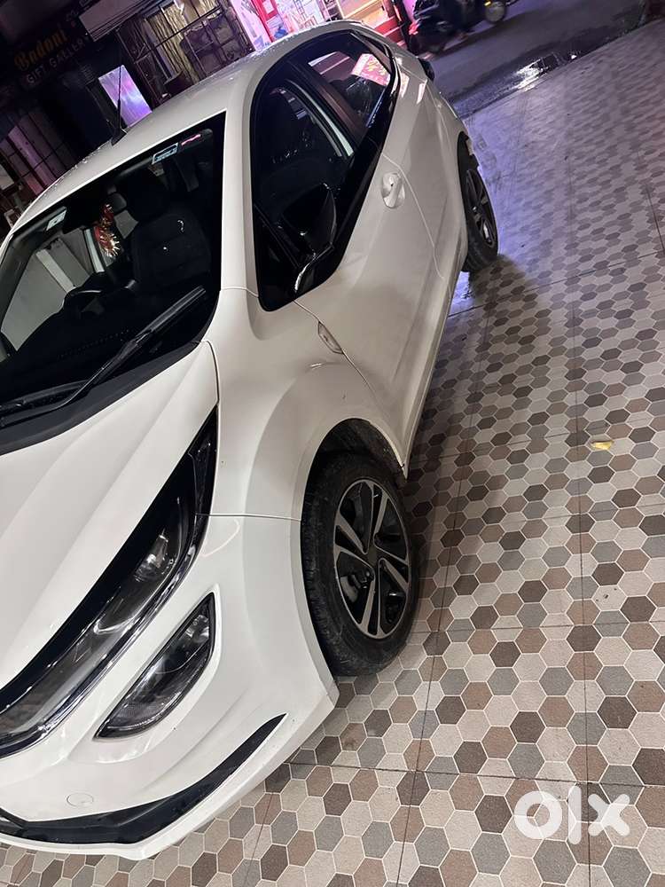 Tata Altroz Xza 2023 Petrol Automatic