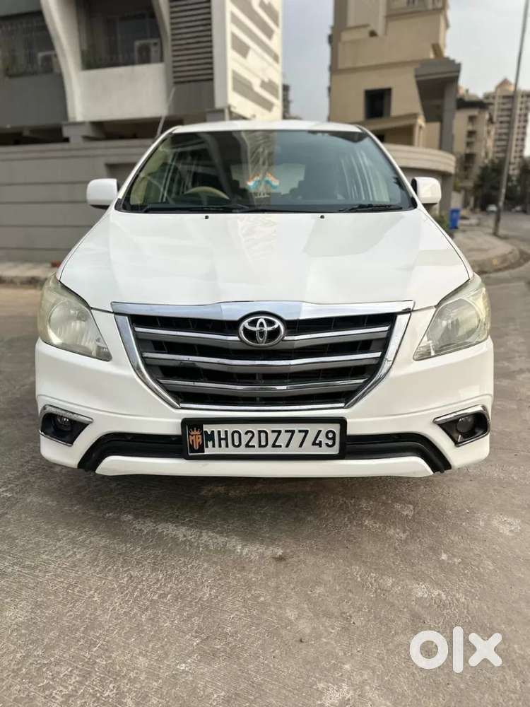 Toyota Innova 2.5 G (diesel) 8 Seater Bs Iv, 2015, Diesel