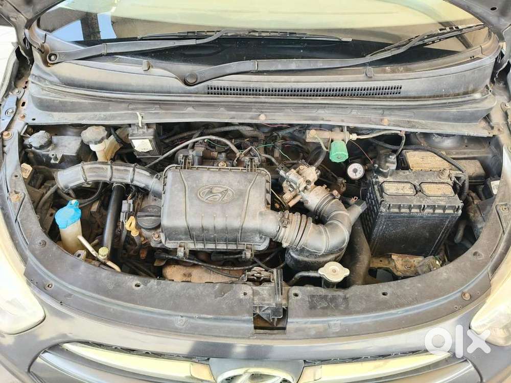 Hyundai Car 2011 Waiting