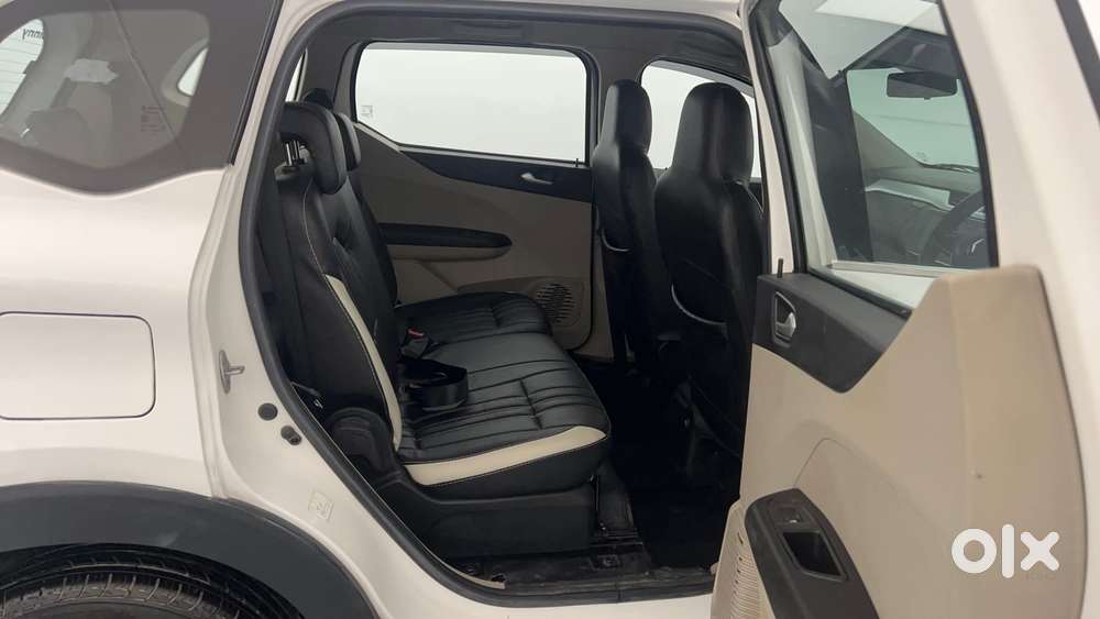 Renault Triber Rxz Easy-r Amt, 2021, Petrol