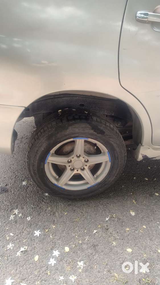 Toyota Innova, 2012