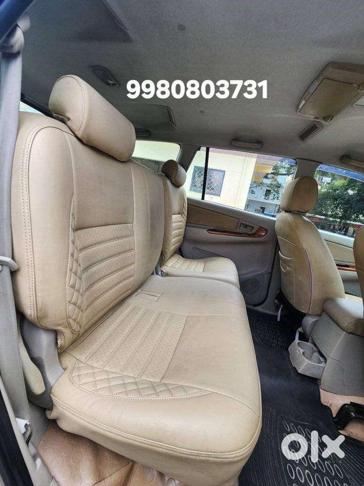 Toyota Innova 2.0 Gx 8 Seater Bs Iv, 2011, Diesel