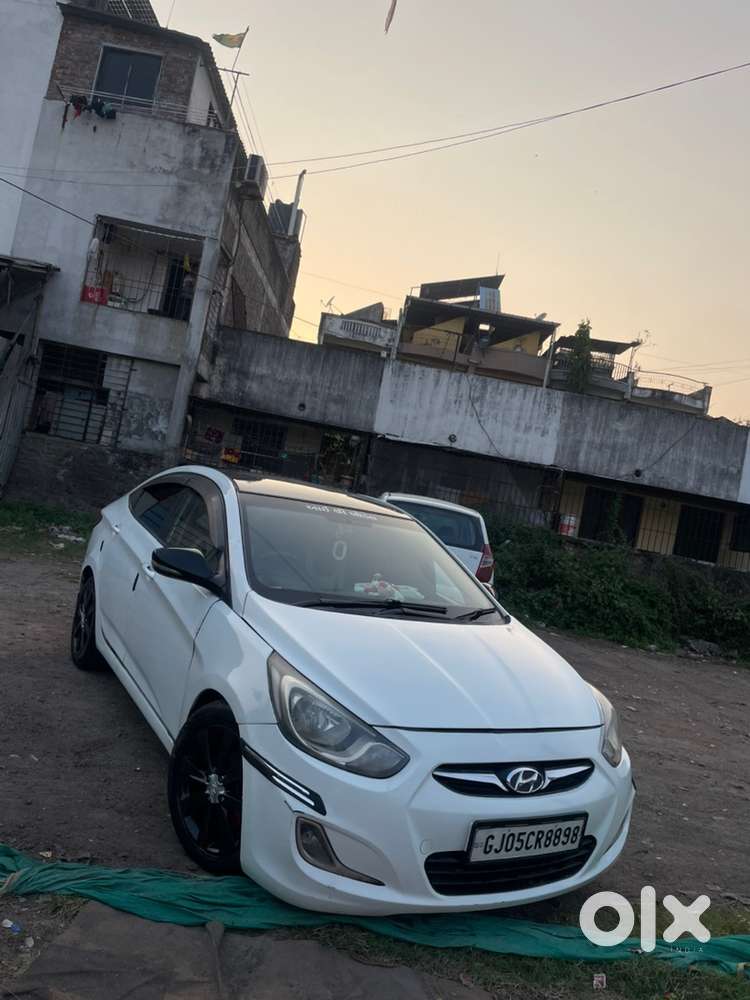 Hyundai Fluidic Verna 2011