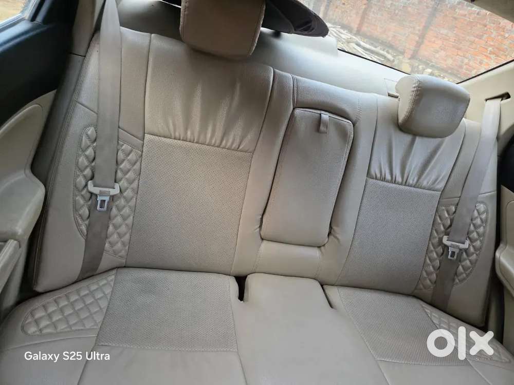 Maruti Suzuki Dzire 2017 Diesel 80000 Km Driven
