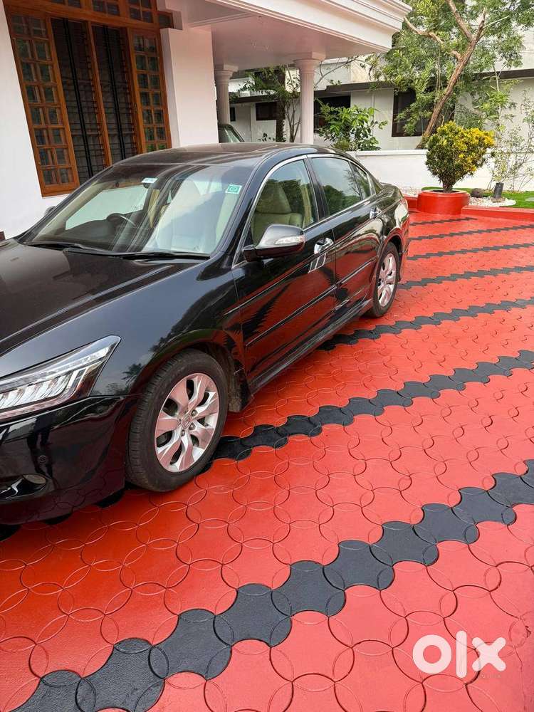 Honda Accord V6, 2010 Full Option, Automatic