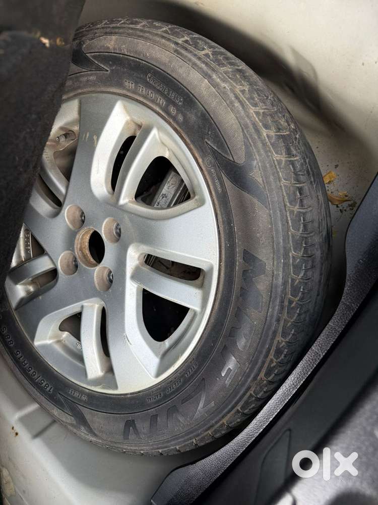 Maruti Suzuki Swift Dzire Zxi + Mt, 2013, Petrol