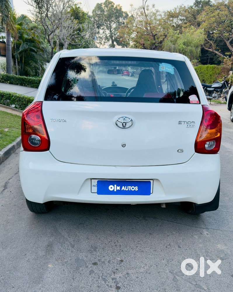 Toyota Etios 2010-2012 G Safety, 2011, Petrol