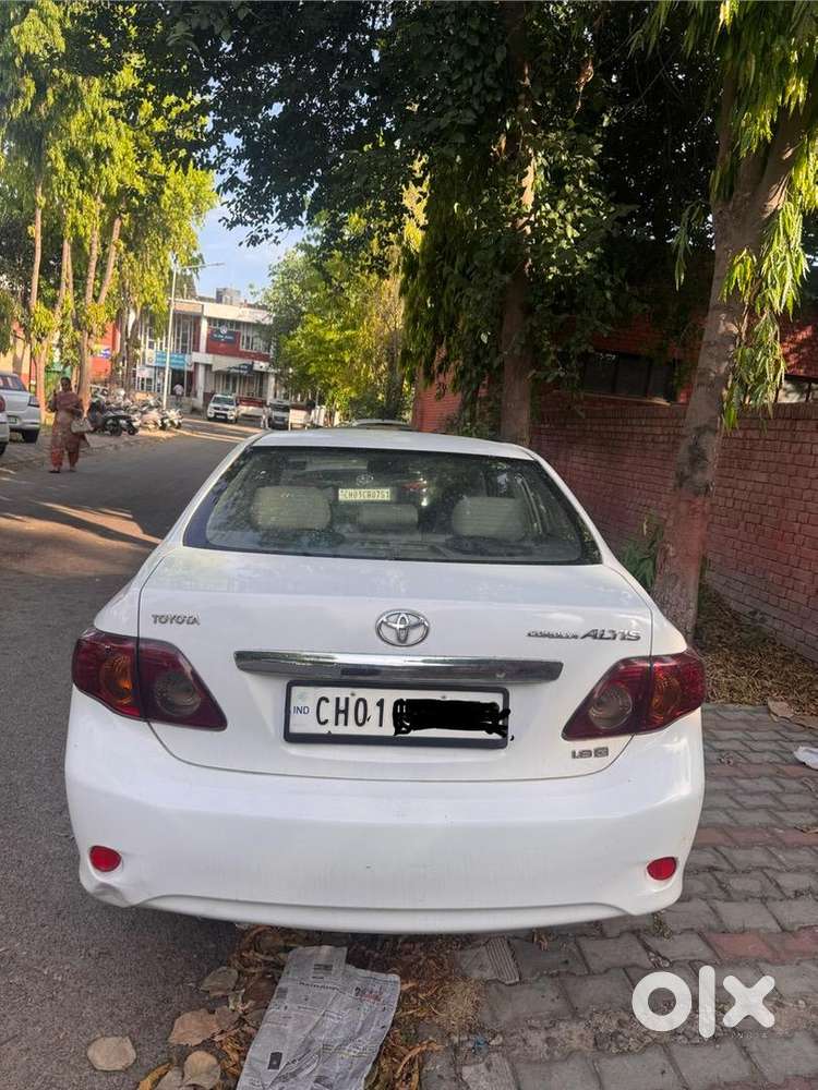 Toyota Petrol Manual 2011