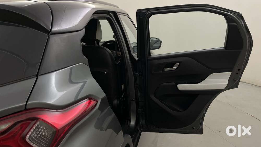 Tata Punch 1.2 Revotron Creative Dual Tone, 2022, Petrol