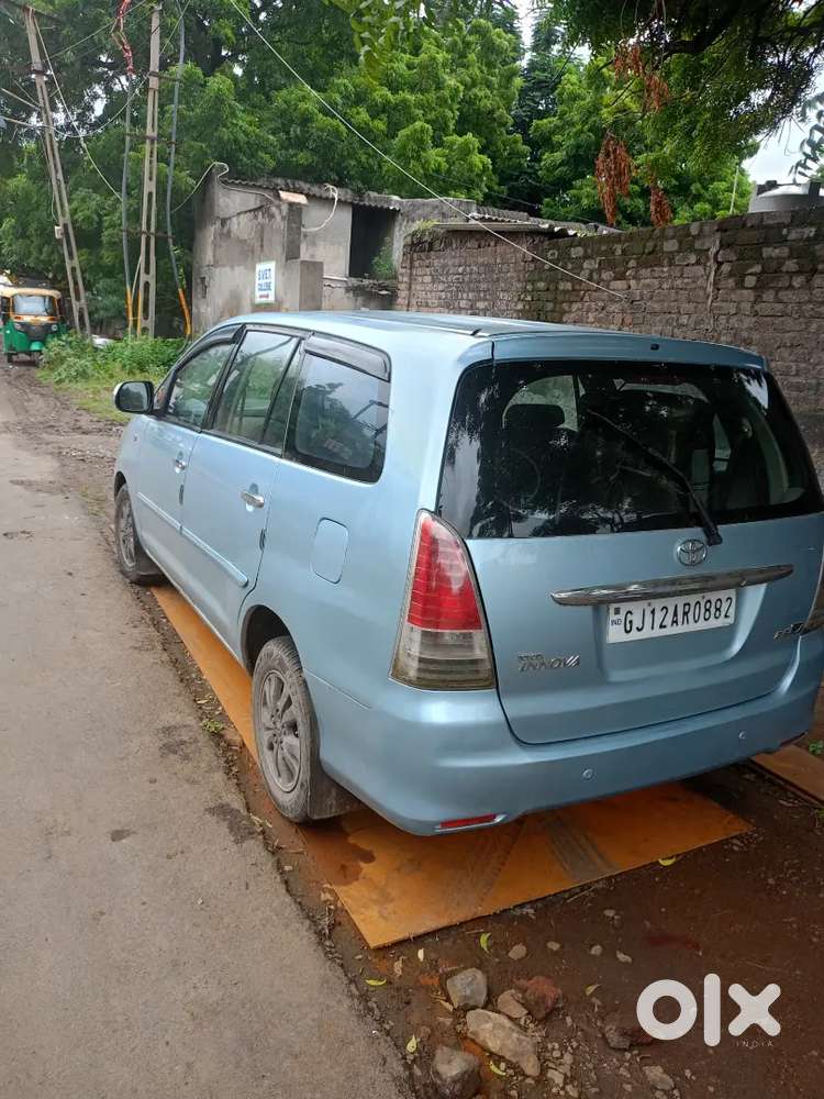 Toyota Innova Hycross 2009