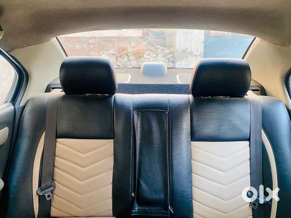 Swift Dzire (diesel) 2011