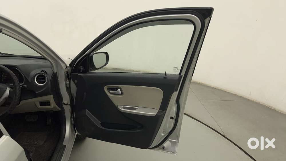 Maruti Suzuki Alto K10 1.0 Vxi Amt, 2016, Petrol