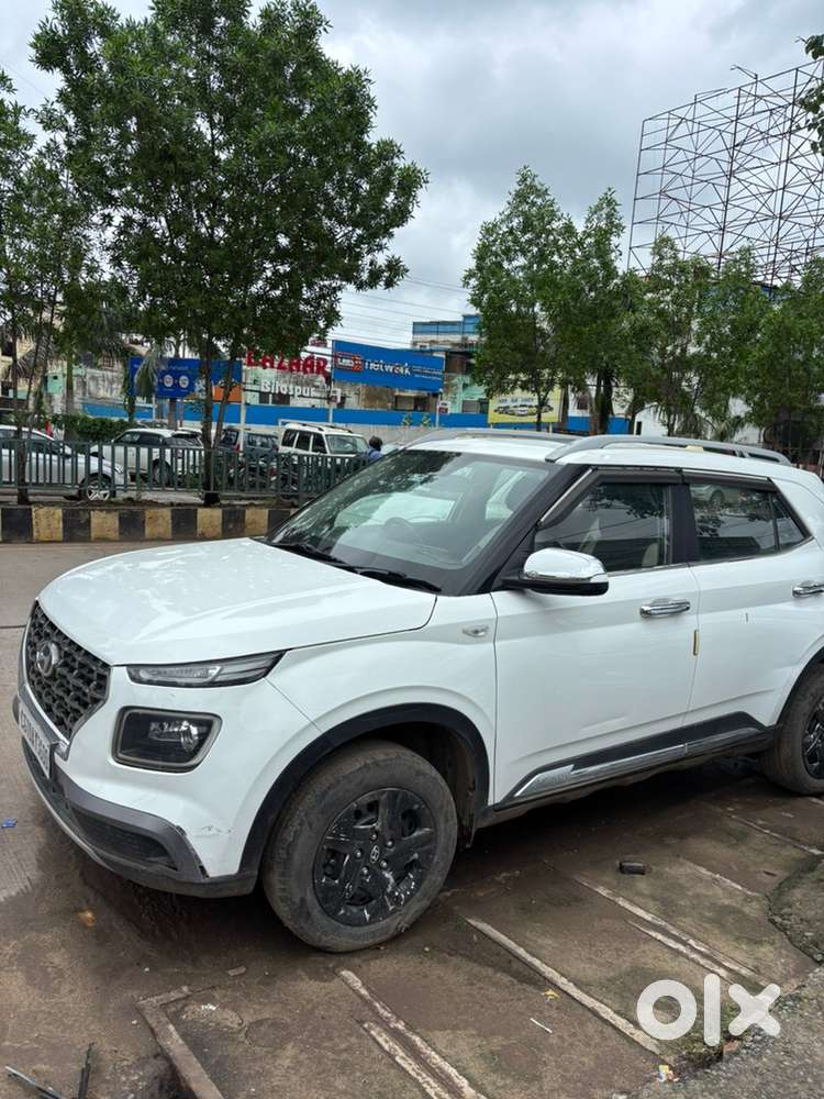 Hyundai Venue Petrol 2021