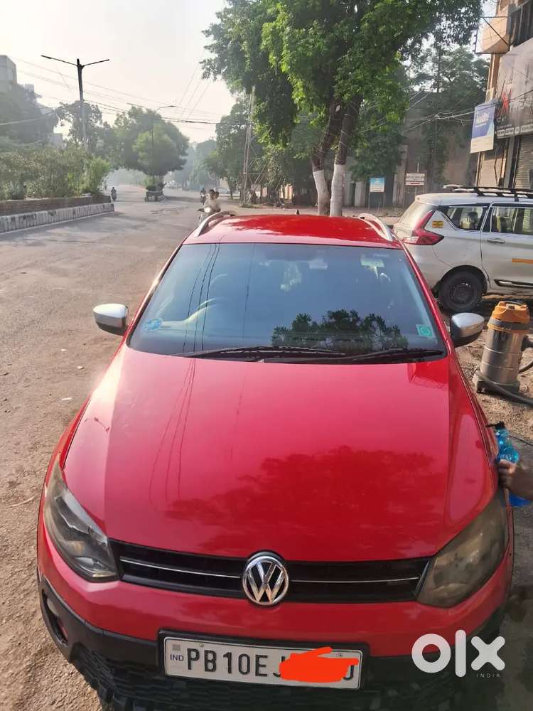 Volkswagen Crosspolo 2013 Diesel 124000 Km Driven
