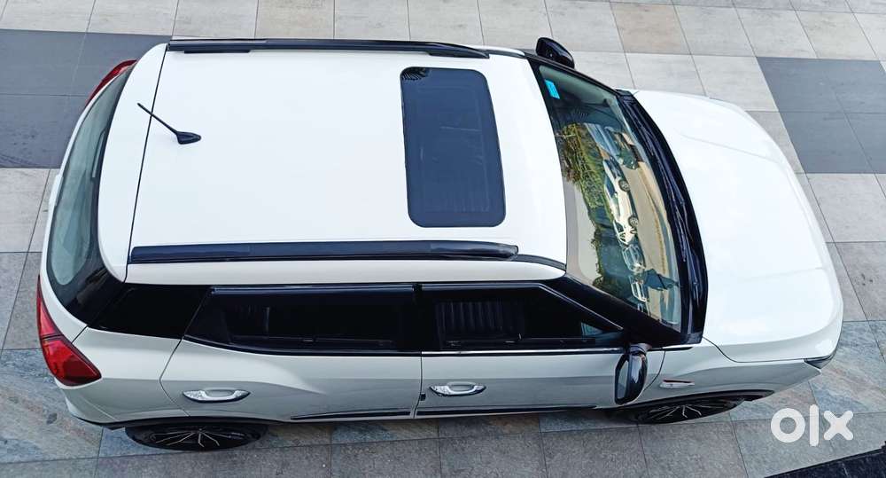 Mahindra Xuv300 1.2 W6 Amt Petrol, 2023, Petrol