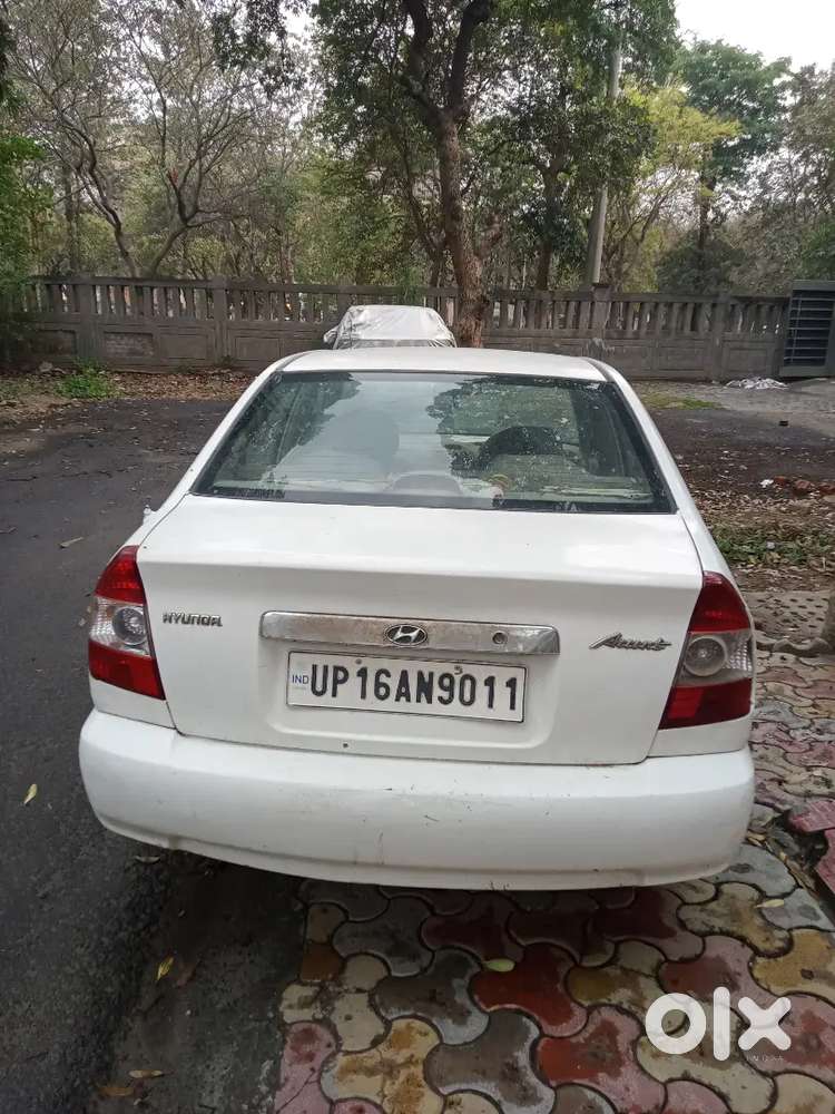 Hyundai Accent Hatchback 2013 Petrol 230000 Km Driven